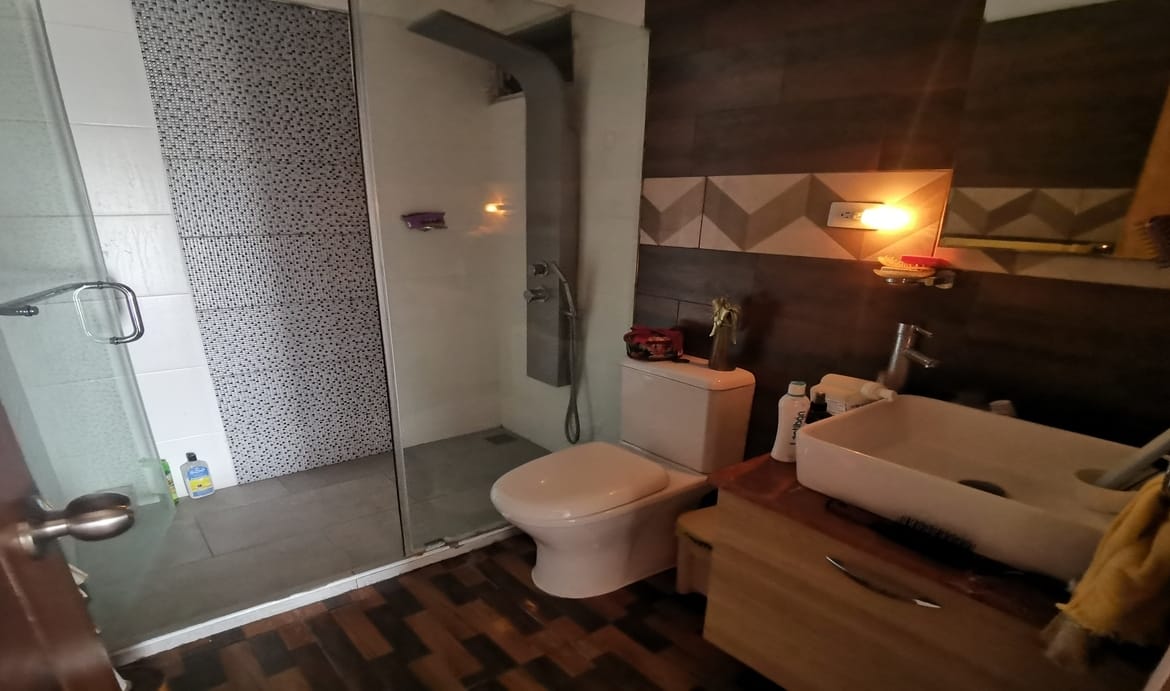 APARTAMENTO 4TO PISO CON VISTA AL MAR