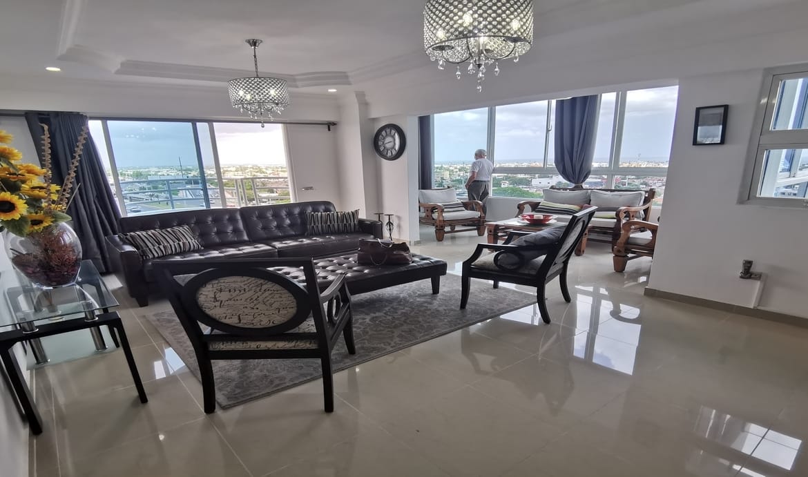 APARTAMENTO EN AVENIDA ECOLÓGICA VISTA AL MAR
