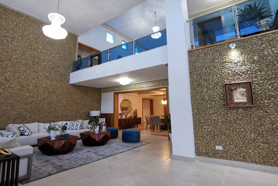 Mansión Nueva En Residencial Cerrado Santo Domingo Oeste