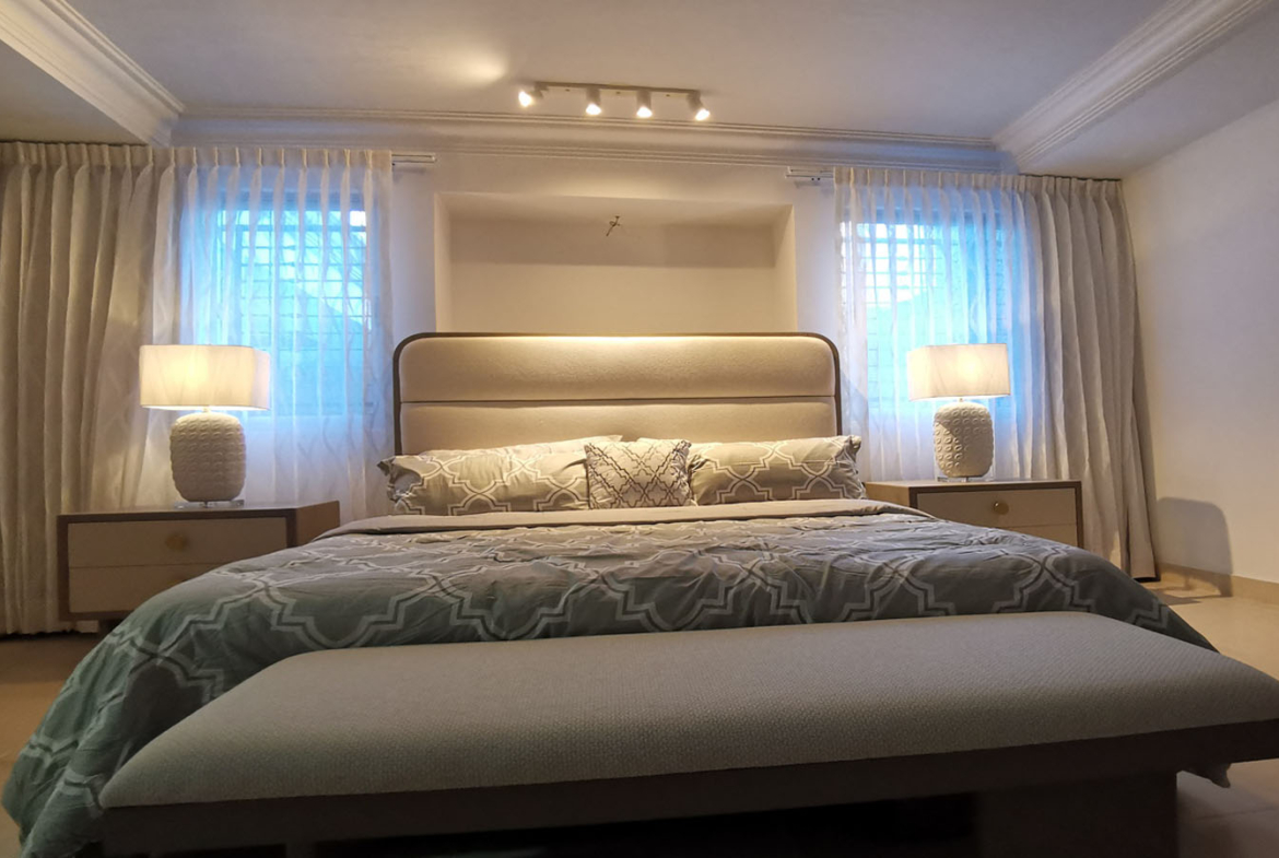 Mansión Nueva En Residencial Cerrado Santo Domingo Oeste