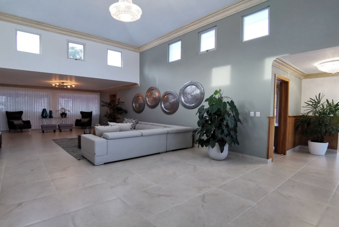 Mansión Nueva En Residencial Cerrado Santo Domingo Oeste