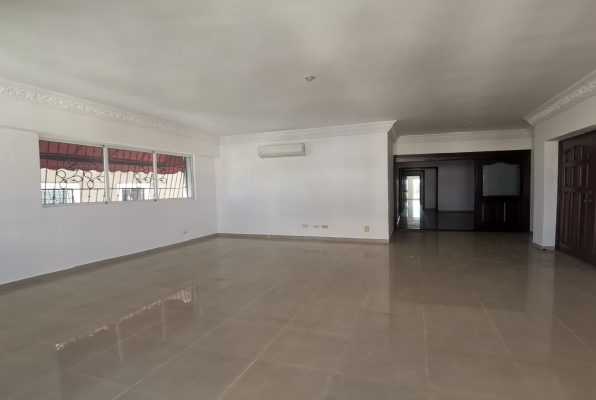 Apartamento 8vo Av. 27 de Febrero