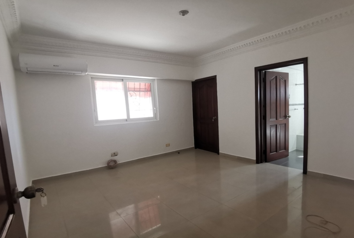 Apartamento 8vo Av. 27 de Febrero
