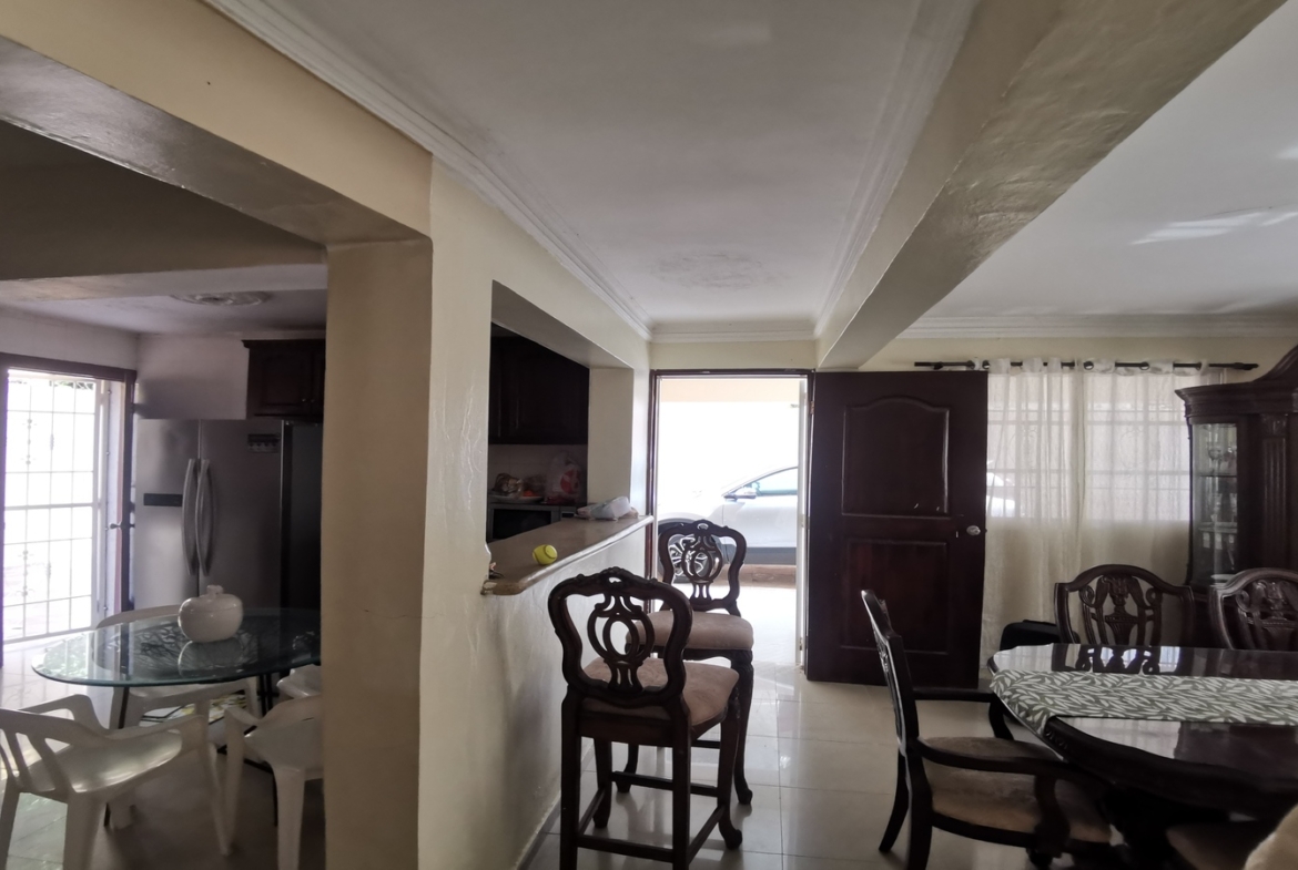Casa en la Urbanización Italia Sto Dgo Este