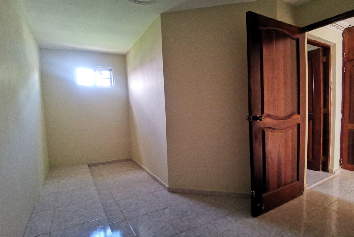 Casa familiar ubicada en Mirador del Este Santo Domingo Este