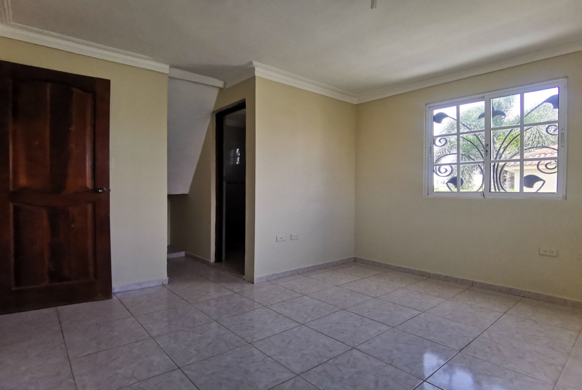 Casa familiar ubicada en Mirador del Este Santo Domingo Este