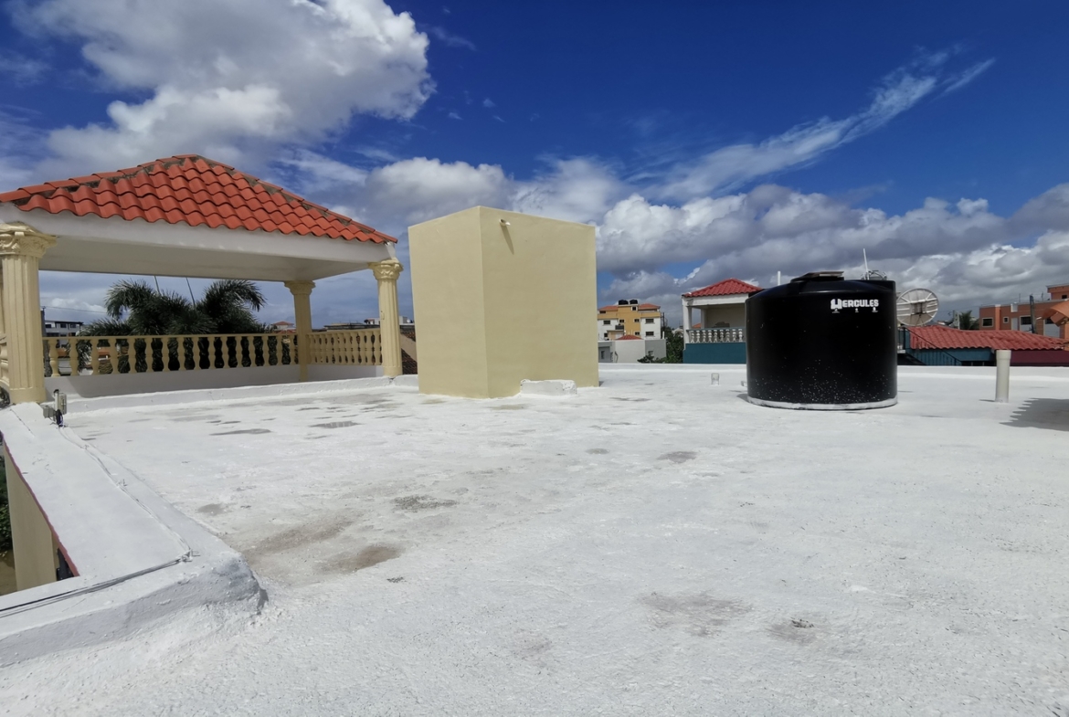 Casa familiar ubicada en Mirador del Este Santo Domingo Este