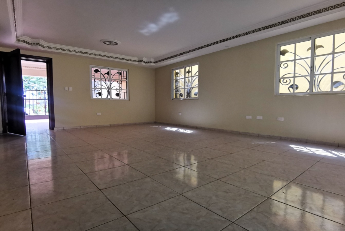 Casa familiar ubicada en Mirador del Este Santo Domingo Este