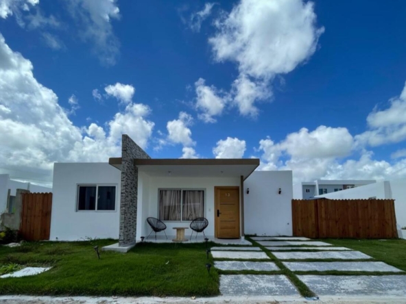 Villa Amueblada en Venta en Bávaro – Punta Cana de 2 Habs Cupo para hasta 6 personas
