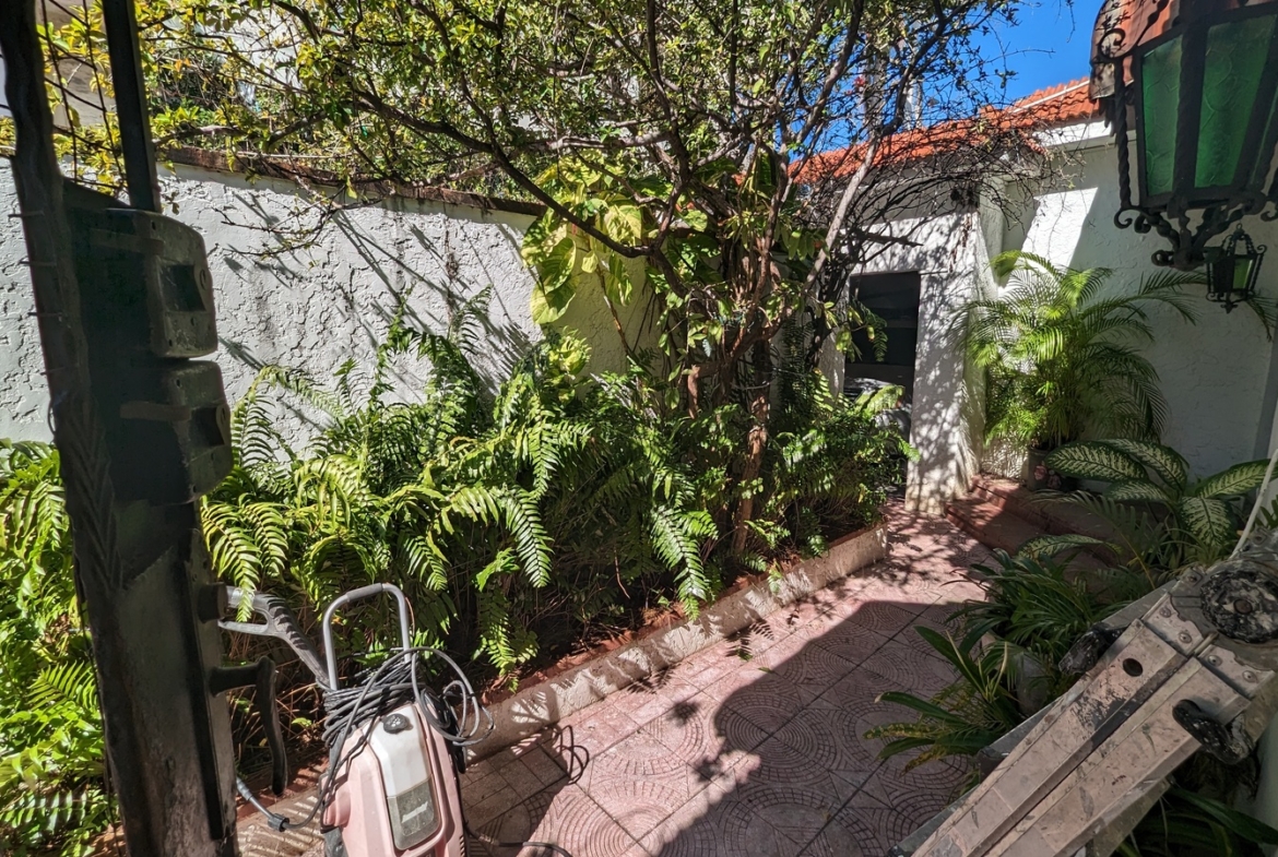Casa en Gazcue Con Estética Del Siglo Pasado