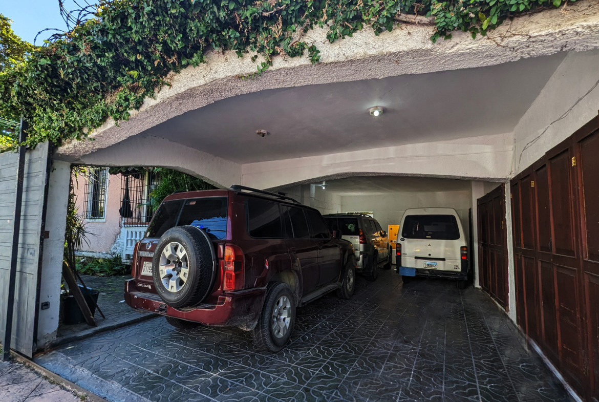 Casa en Gazcue Con Estética Del Siglo Pasado