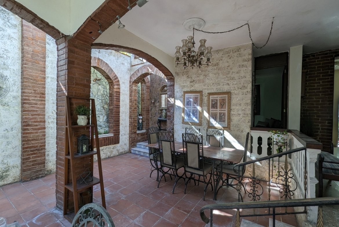 Casa en Gazcue Con Estética Del Siglo Pasado