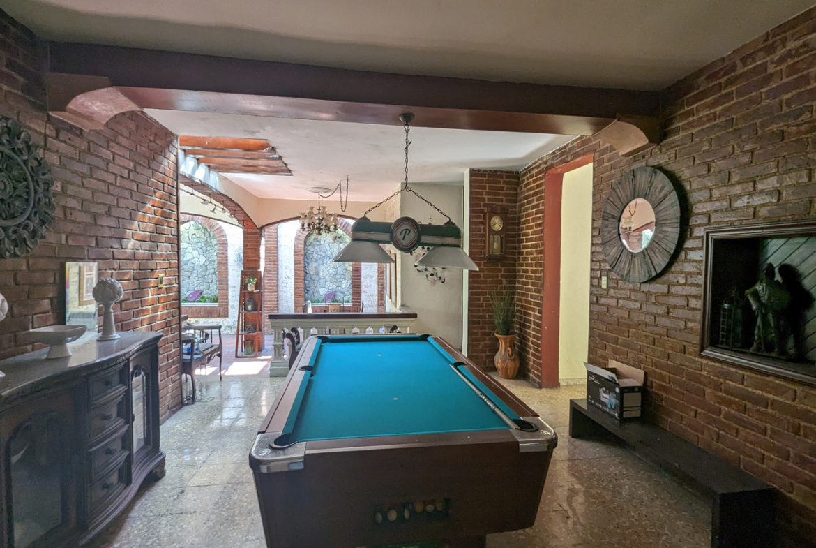 Casa en Gazcue Con Estética Del Siglo Pasado