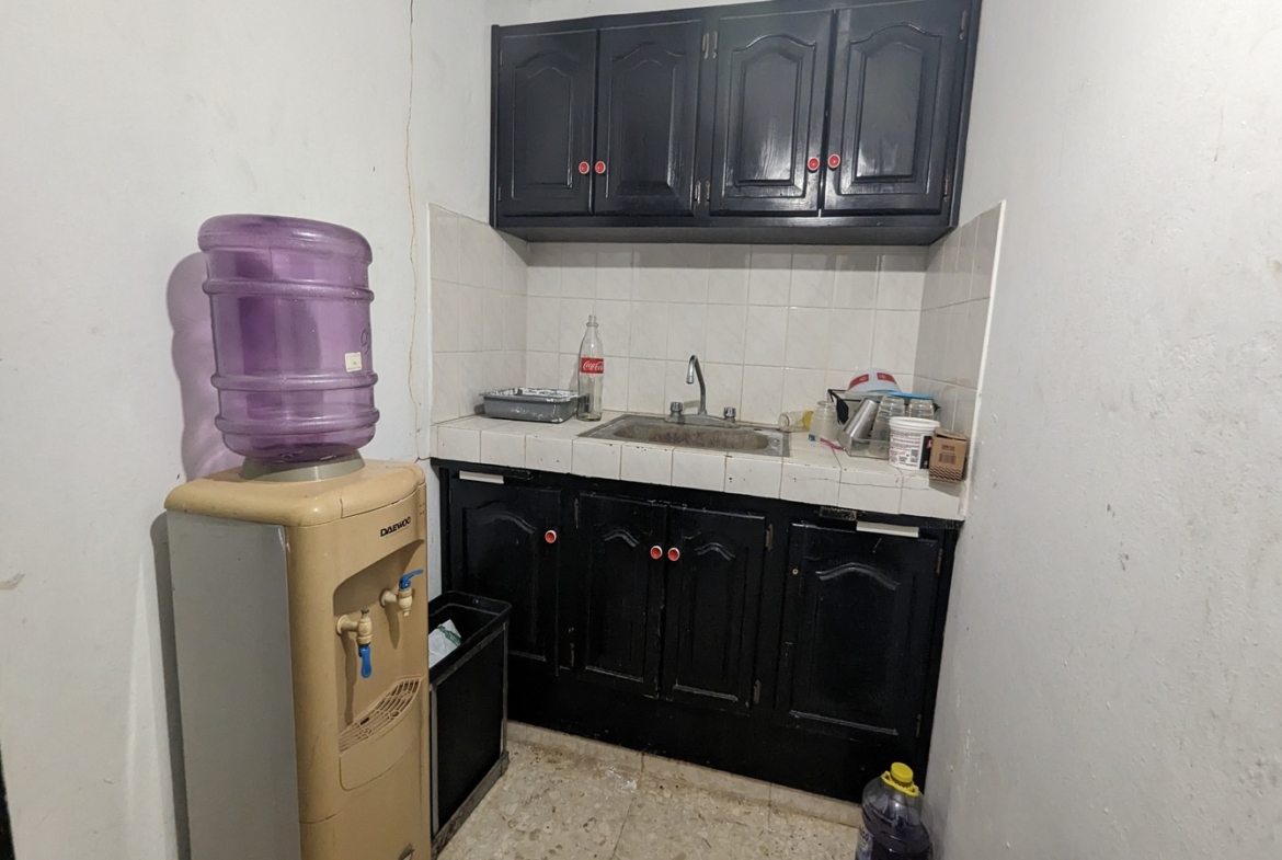 Edificación Empresarial para Oficinas en Gazcue