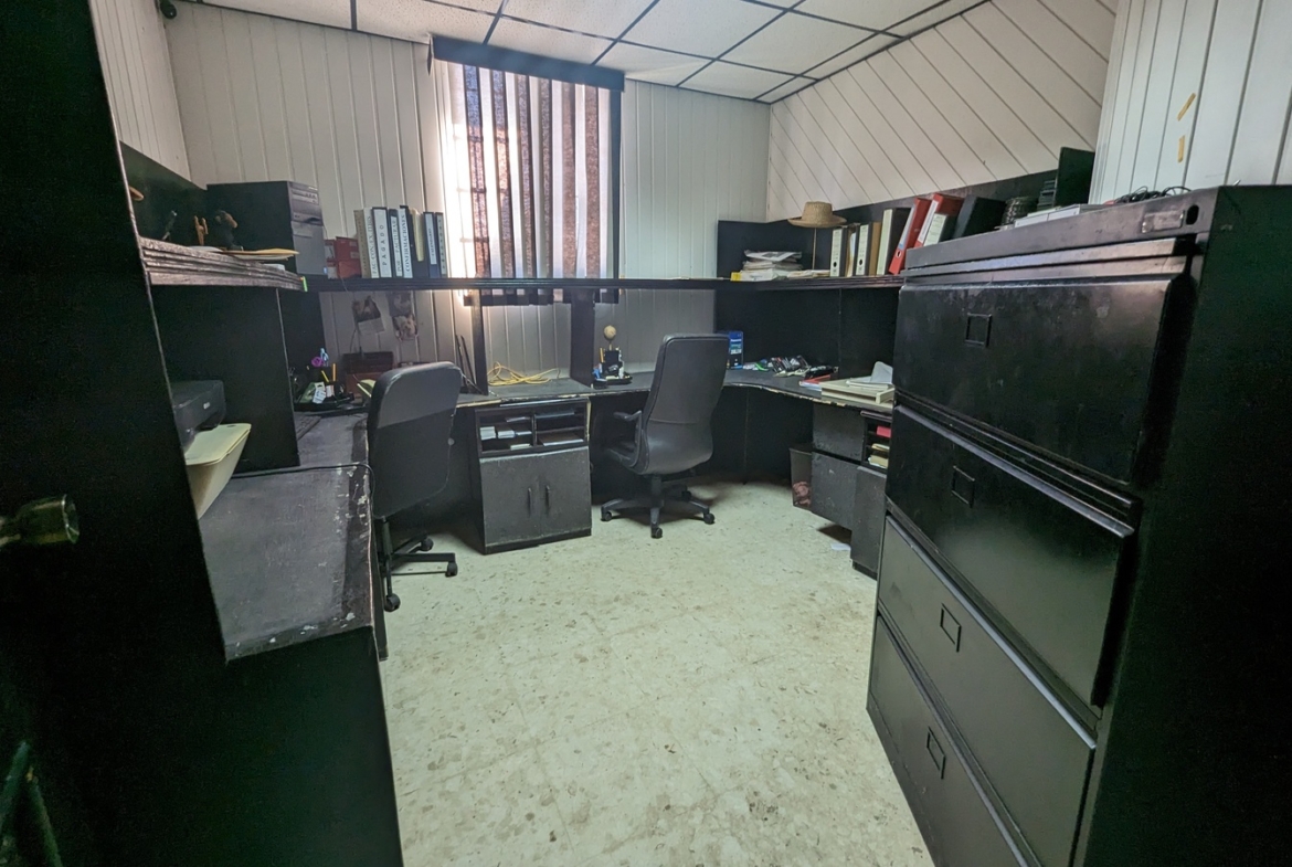 Edificación Empresarial para Oficinas en Gazcue