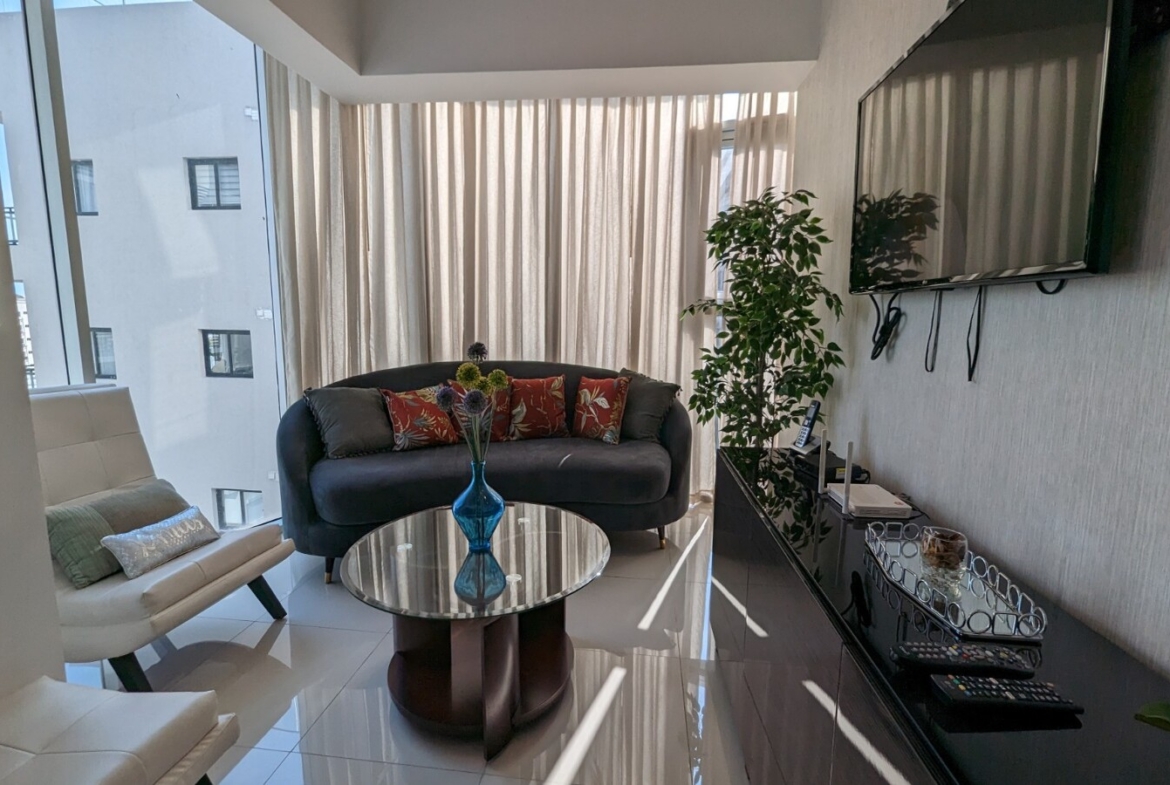 Apartamento Amueblado en Piantini en Alquiler