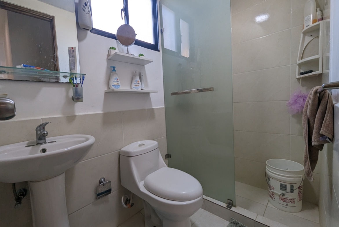Apartamento Primer Piso en Avenida Ecológica