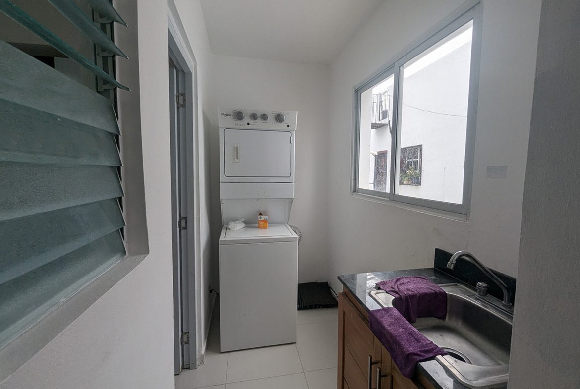 Penhouse en Amanda II; Completamente Amueblado y NEGOCIABLE