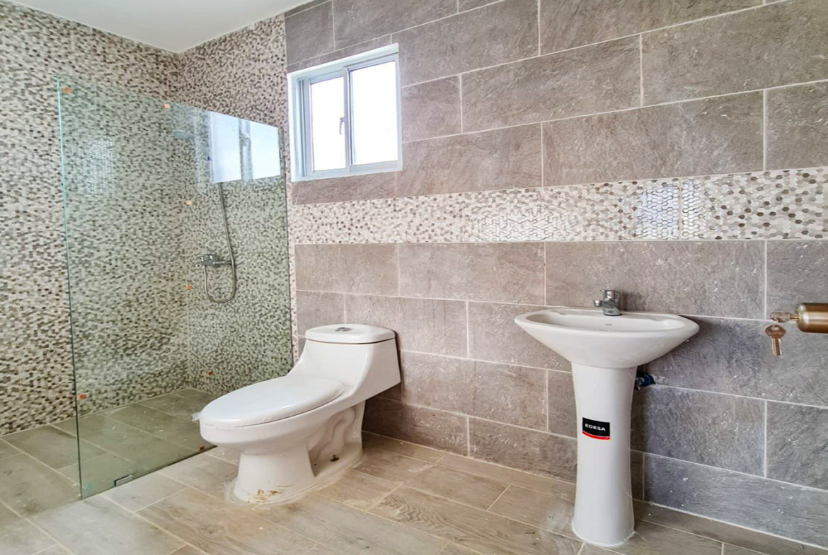 Descubre el Encanto Familiar Casas Contemporáneas en Brisa Oriental