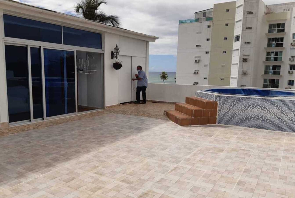 Apartamento Frente Al Mar en Juan Dolio Res. Marbella