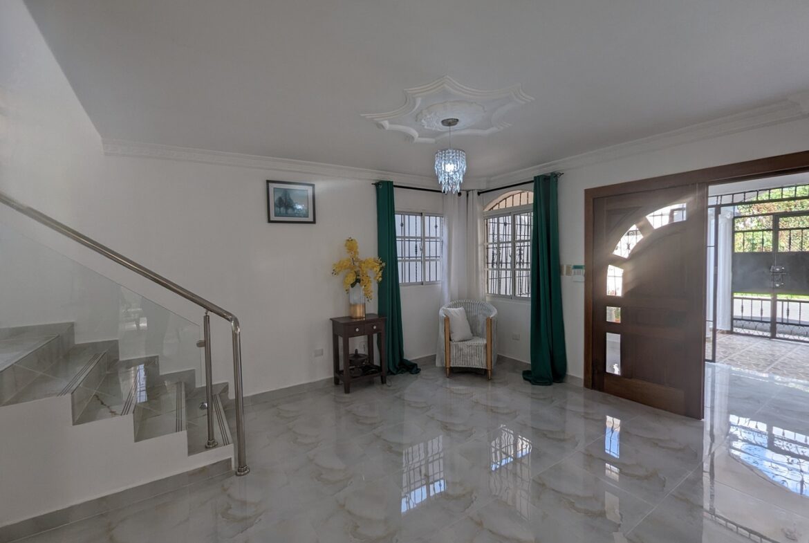 Casa Elegante y Excepcional en Prado Oriental