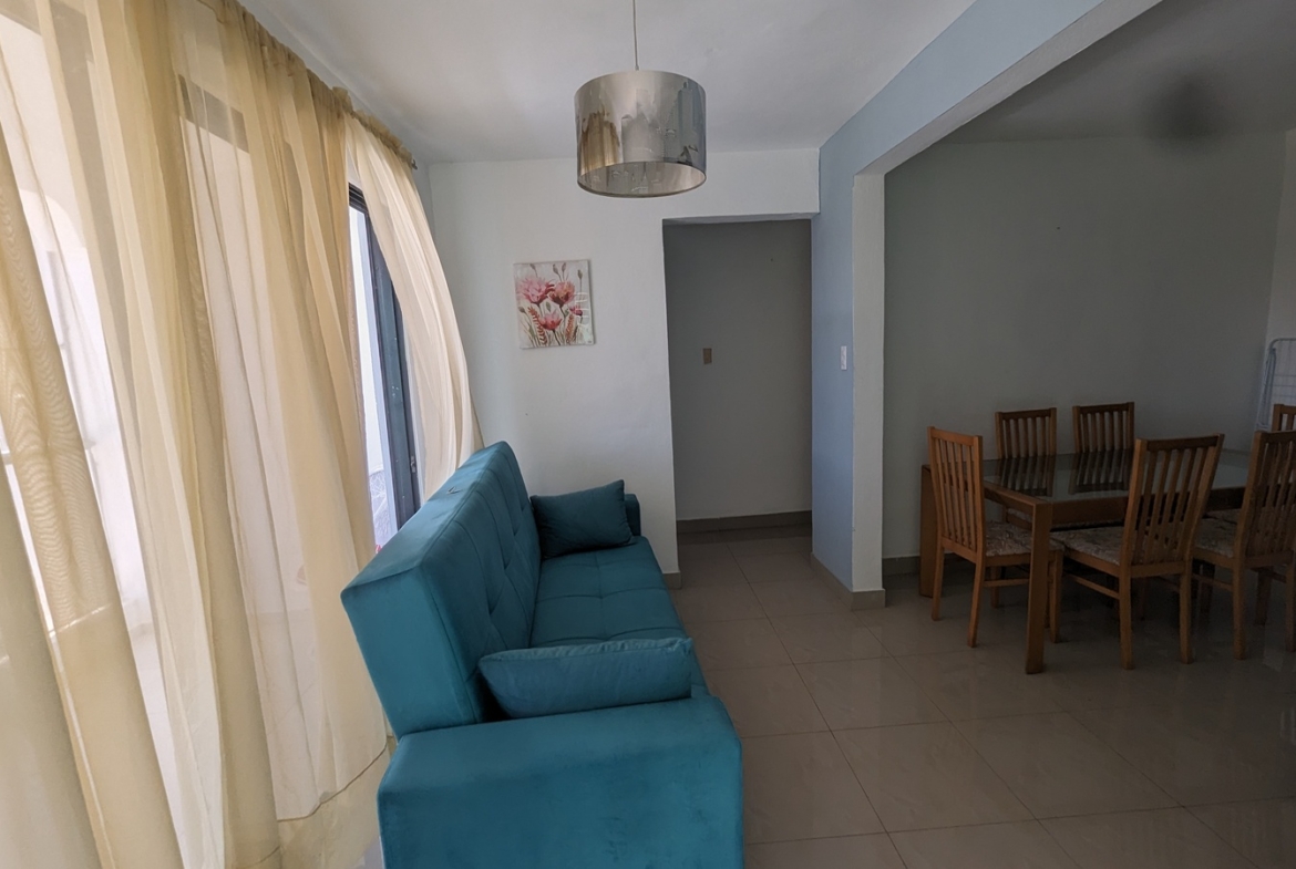 ¡Una Oportunidad Única en Avenida Ecológica Casa 2 Apartamentos!