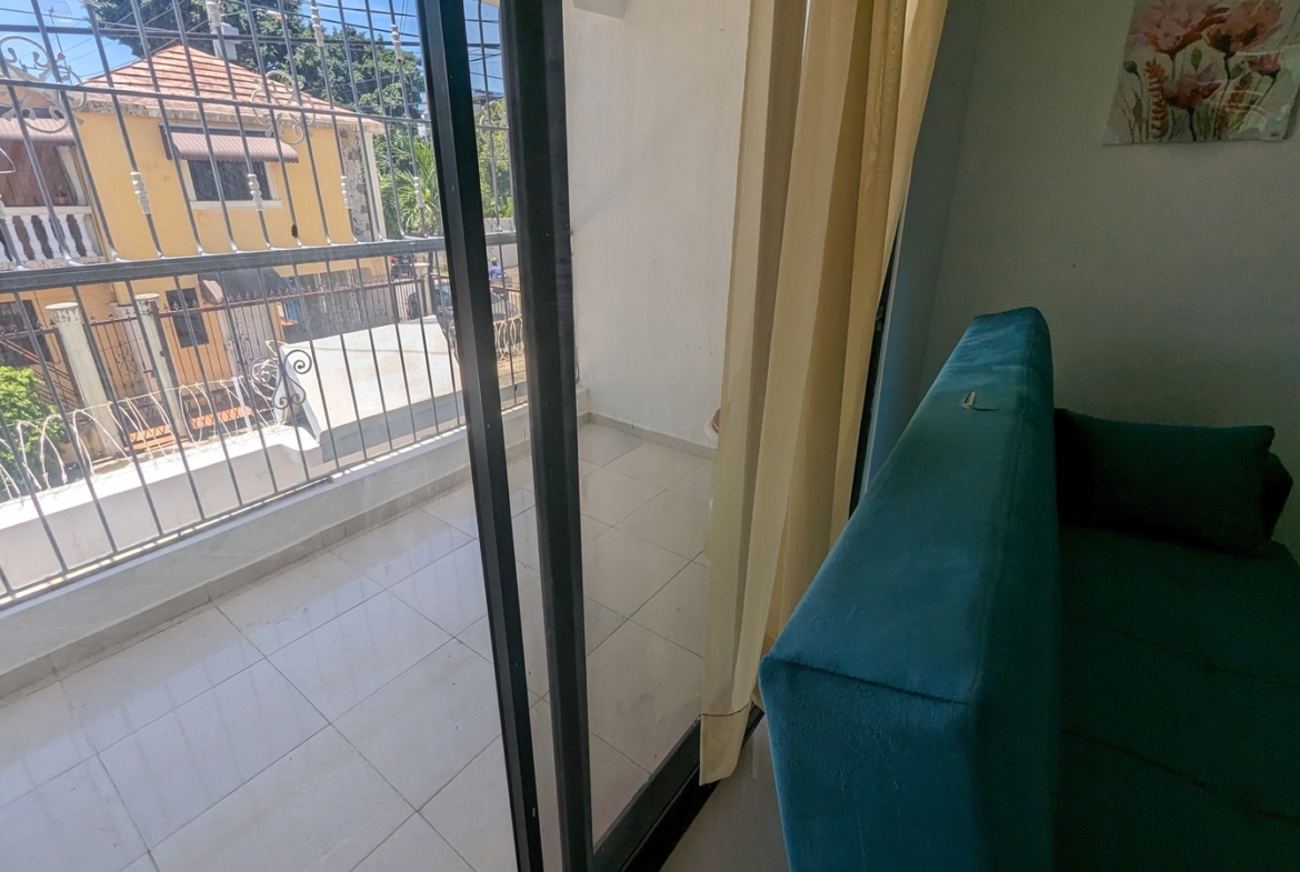 ¡Una Oportunidad Única en Avenida Ecológica Casa 2 Apartamentos!