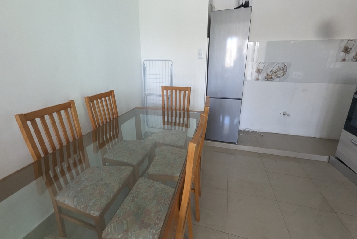 ¡Una Oportunidad Única en Avenida Ecológica Casa 2 Apartamentos!
