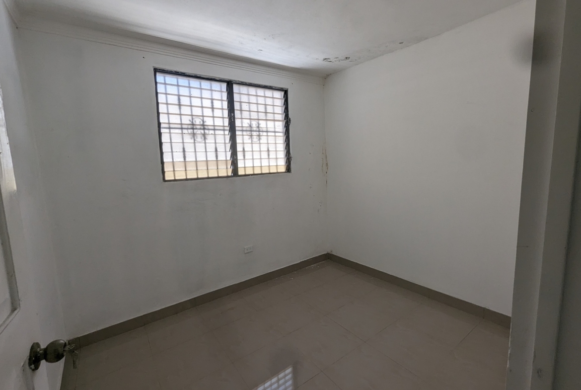 ¡Una Oportunidad Única en Avenida Ecológica Casa 2 Apartamentos!