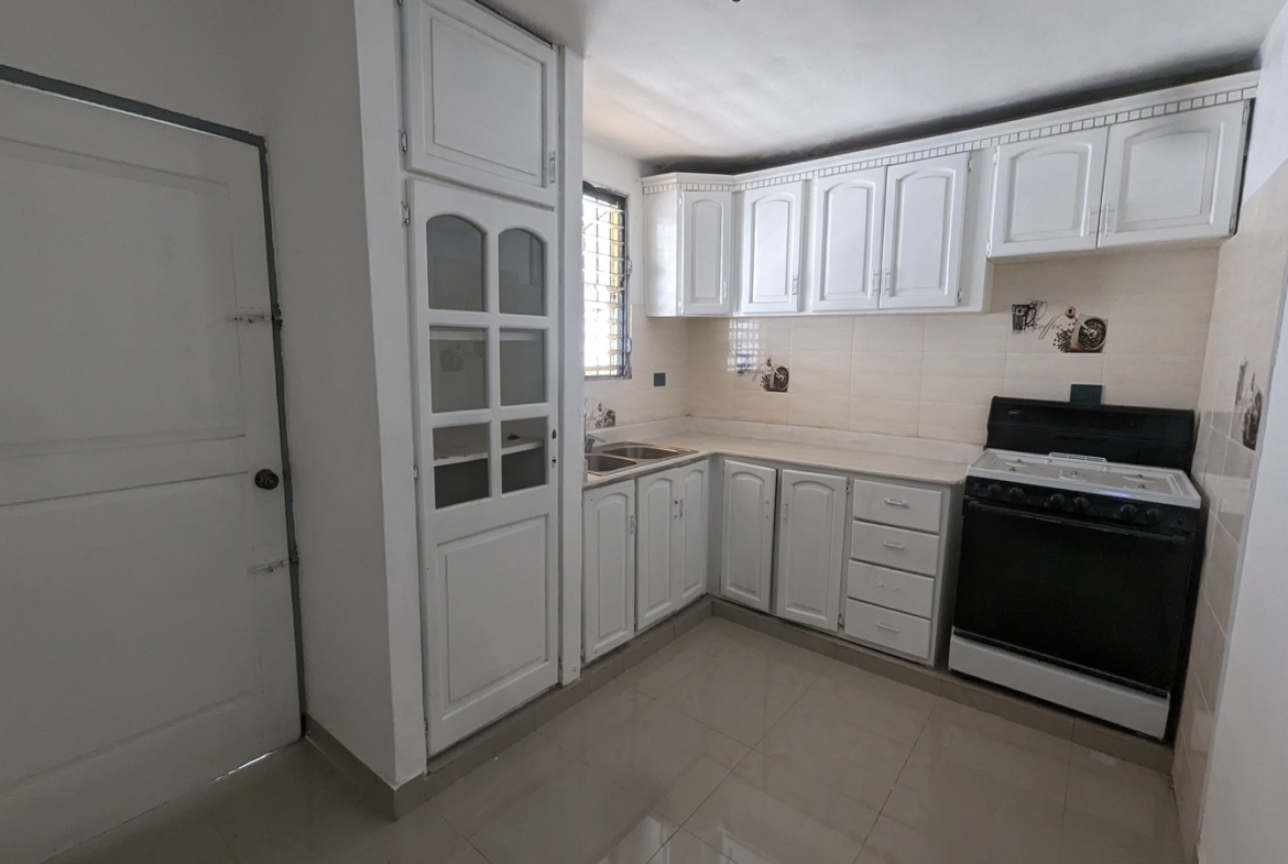 ¡Una Oportunidad Única en Avenida Ecológica Casa 2 Apartamentos!