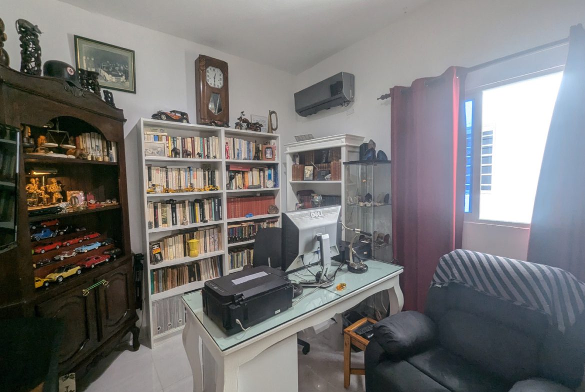 Apartamento con Ascensor en Los Tres Ojos Av Charles de Gaulle