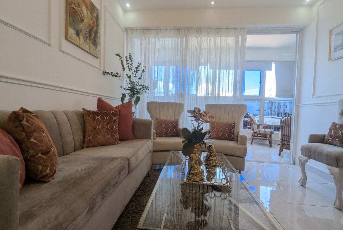 Apartamento con Ascensor en Los Tres Ojos Av Charles de Gaulle