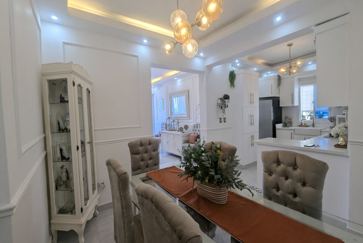 Apartamento con Ascensor en Los Tres Ojos Av Charles de Gaulle