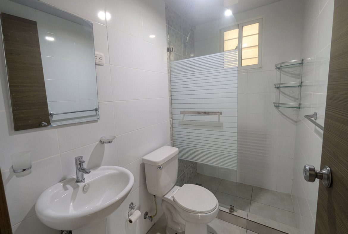 Apartamento En Venta En Las Americas Al lado de Garrido