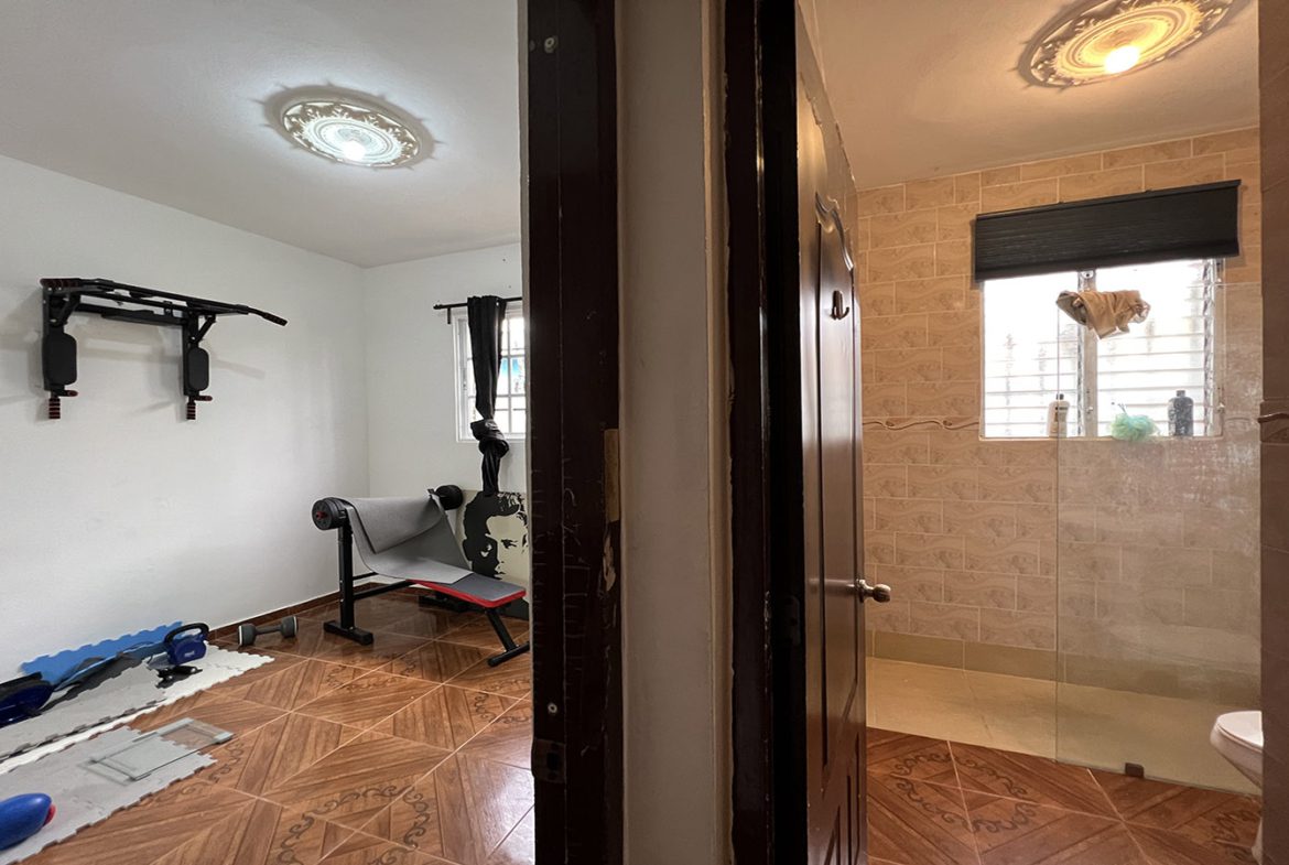 Casa de un nivel NEGOCIABLE en Prado Oriental
