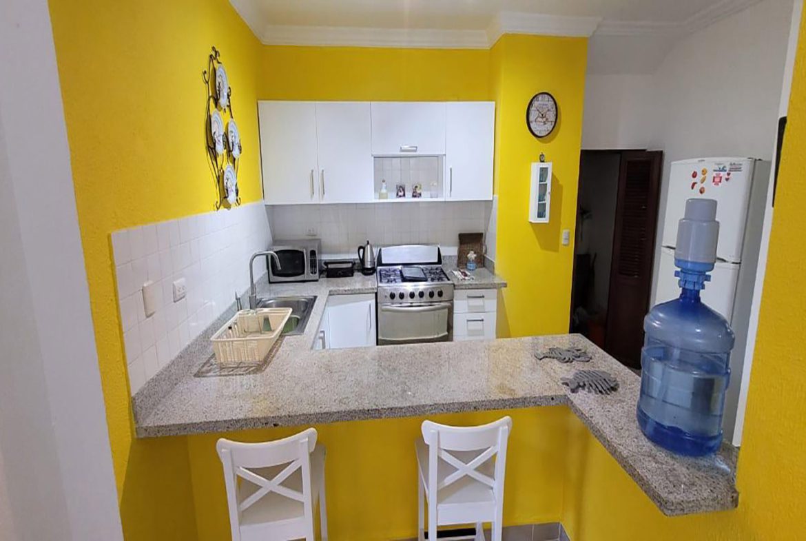 Segundo Piso Amueblado en Colonia Tropical en Juan Dolio