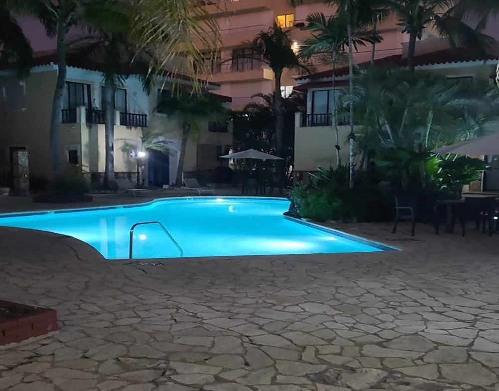 Apartamento al Lado de la playa Hemingway en Juan Dolio en Colonia Tropical