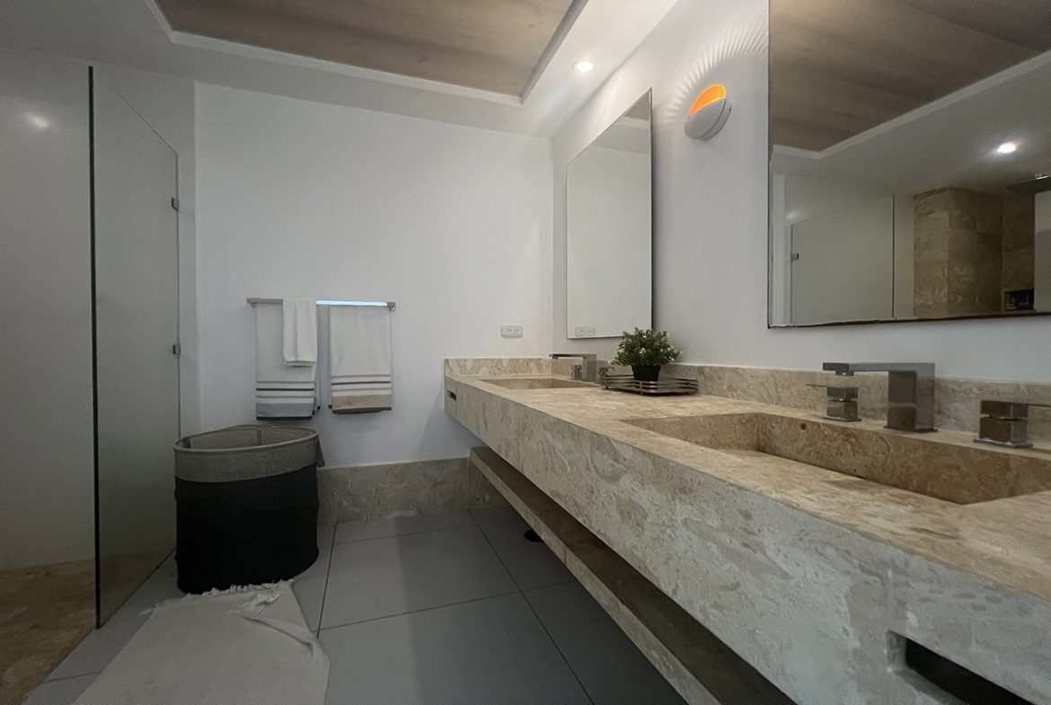 Apartamento Frente a La Playa en Torre Aquarella en Juan Dolio