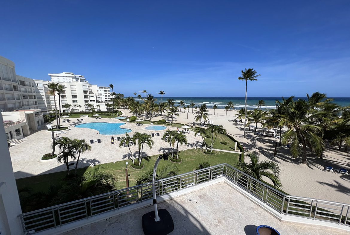 Apartamento en Costa Del Sol en Juan Dolió Frente a la Playa
