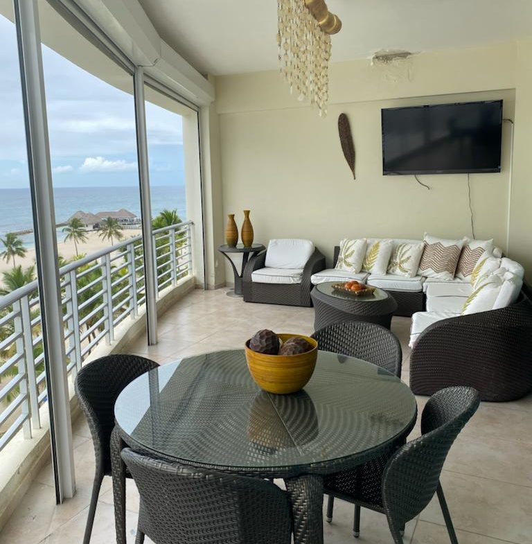 Apartamento en Costa Del Sol en Juan Dolió Frente a la Playa
