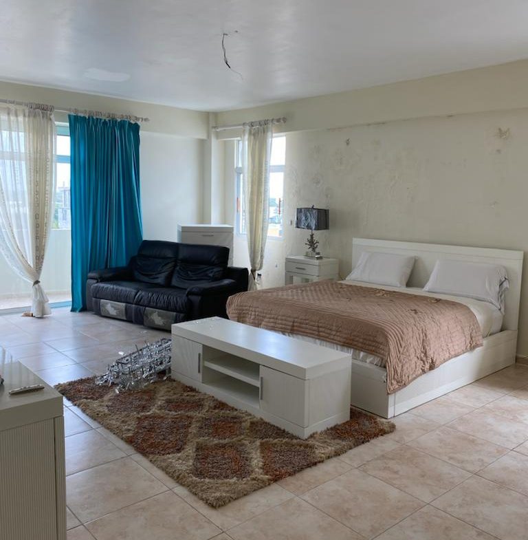 Apartamento en Costa Del Sol en Juan Dolió Frente a la Playa