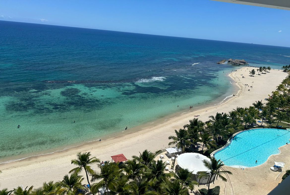 Apartamento Piso 11 Mejor Vista al Mar en Marbella Juan Dolio