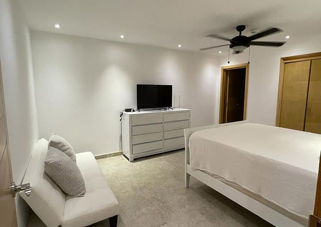 Apartamento Piso 7 AMUEBLADO Frente a La Playa en Marbella