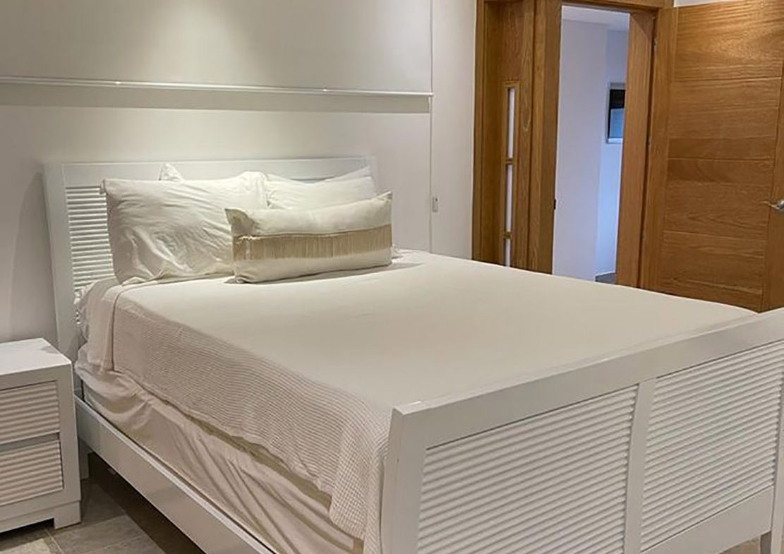 Apartamento Piso 7 AMUEBLADO Frente a La Playa en Marbella