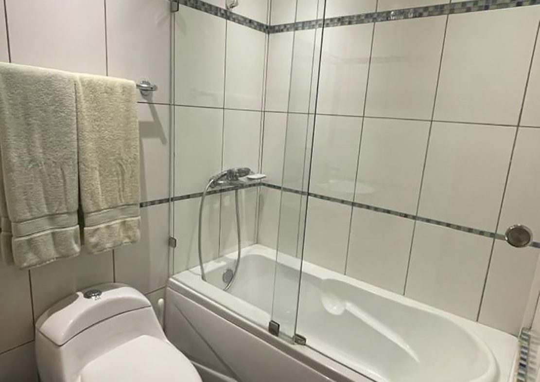 Apartamento Piso 7 AMUEBLADO Frente a La Playa en Marbella