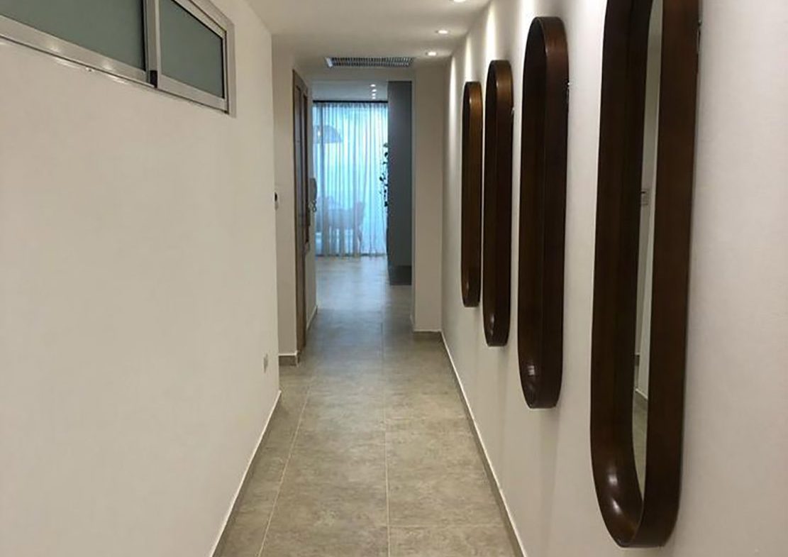 Apartamento Piso 7 AMUEBLADO Frente a La Playa en Marbella