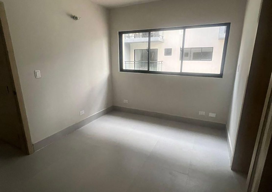 A 400 Metros de la Playa Piso 1 en Bay Living Juan Dolio