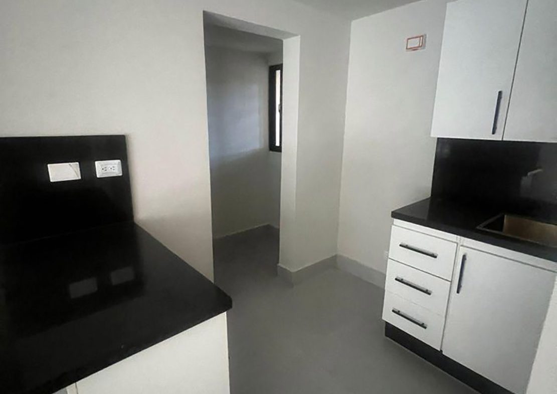 A 400 Metros de la Playa Piso 1 en Bay Living Juan Dolio
