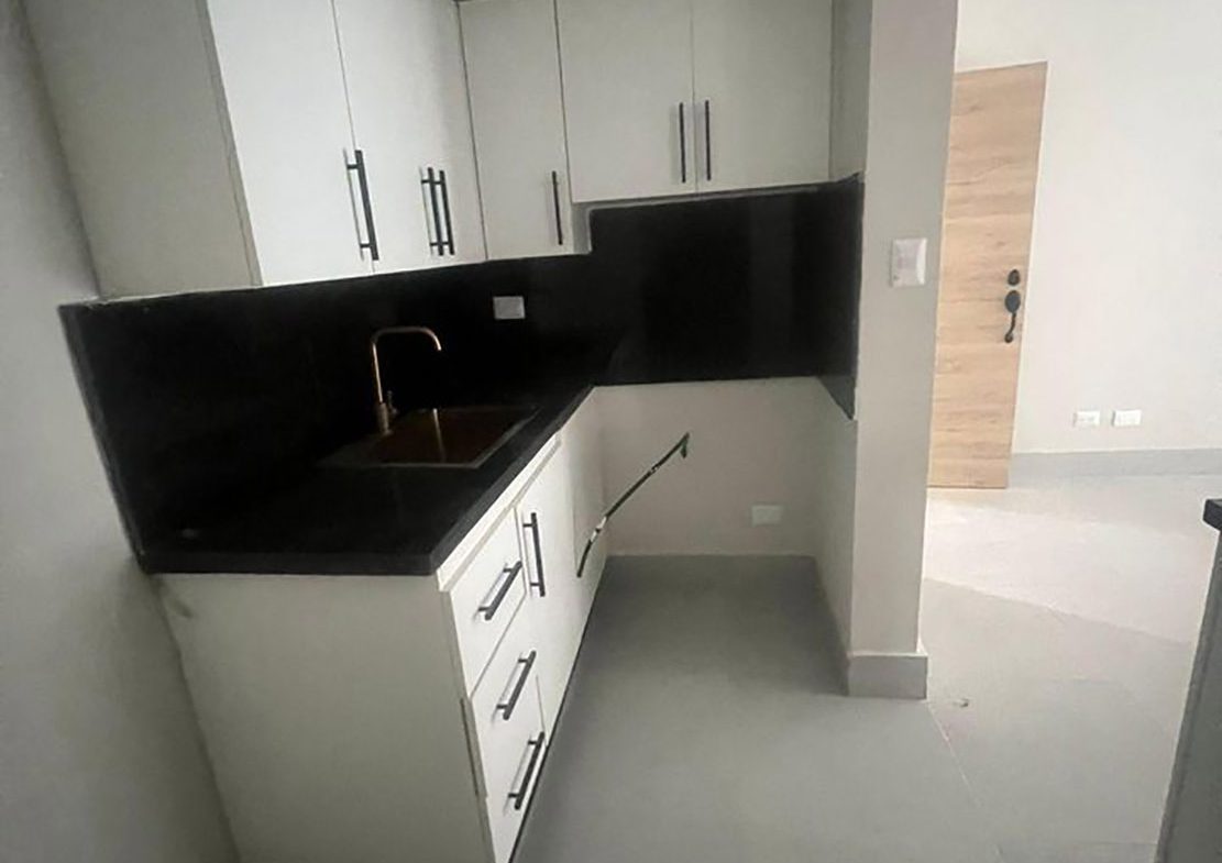 A 400 Metros de la Playa Piso 1 en Bay Living Juan Dolio