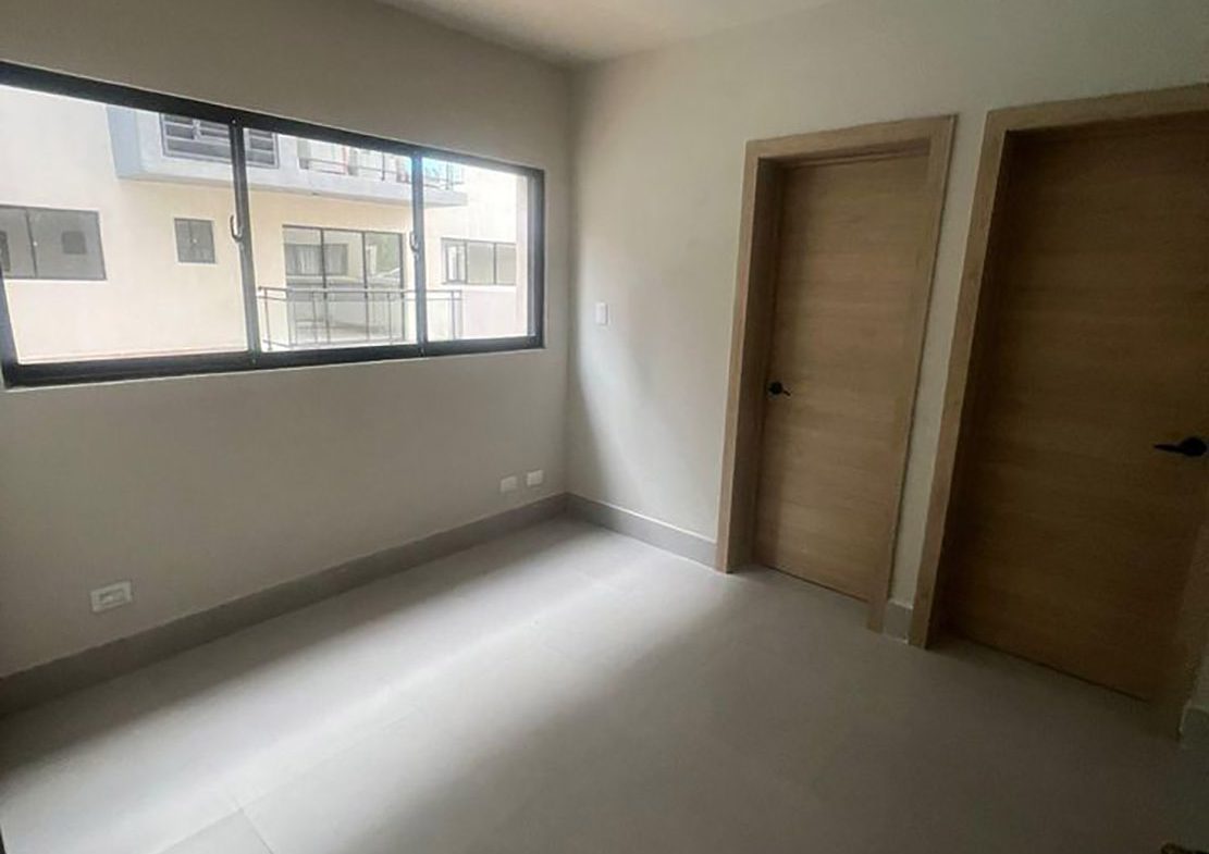 A 400 Metros de la Playa Piso 1 en Bay Living Juan Dolio